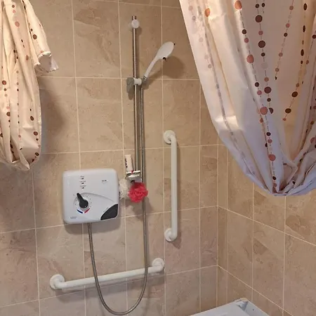 King Size Bed, Private Parking, Centrally Located Habitación en casa particular Kilkenny