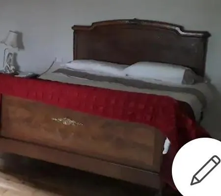 Homestay King Size Bed, Private Parking, Centrally Located